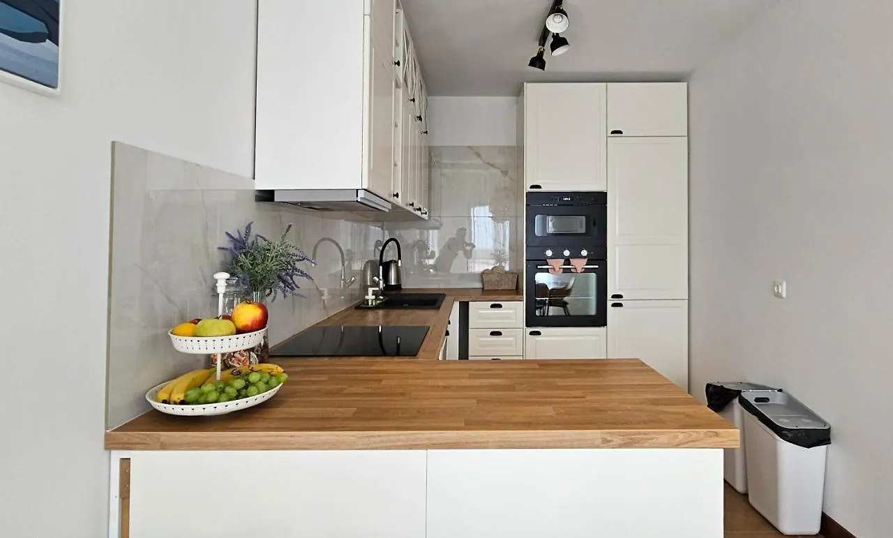 Apartment Bluemare B3 With Shared Pool Liznjan