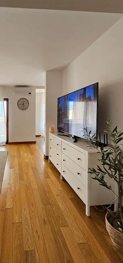 Apartment Bluemare B3 With Shared Pool Liznjan