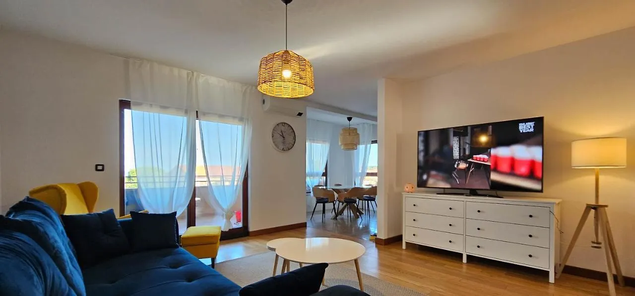 Apartment Bluemare B3 With Shared Pool Liznjan